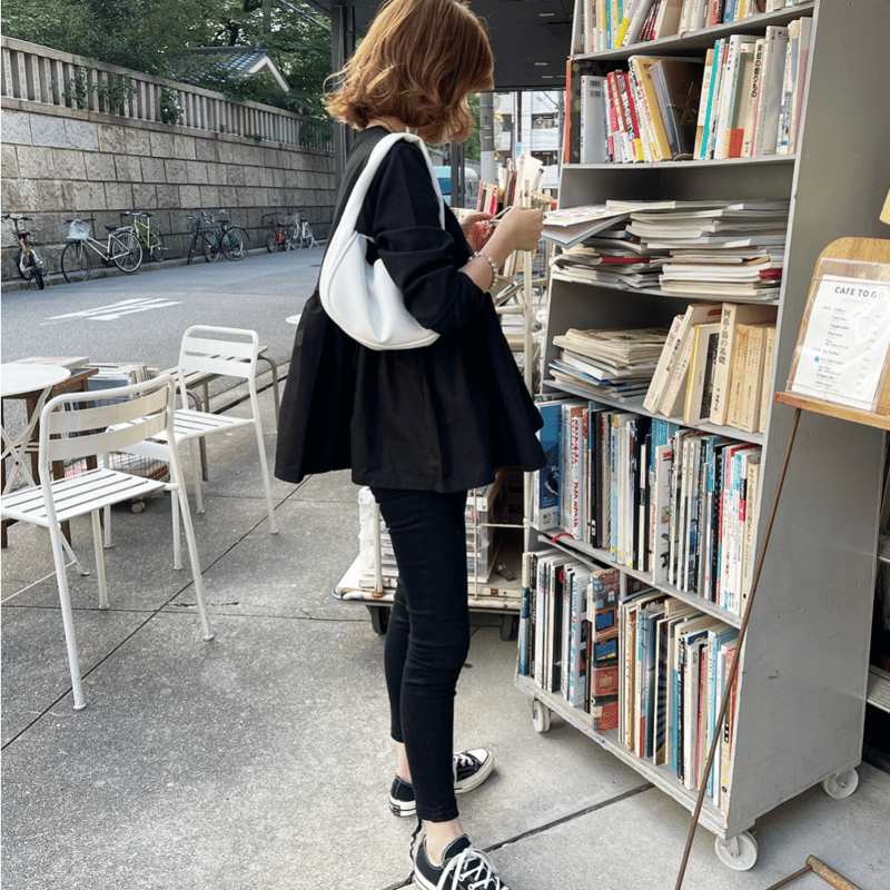 Volume flare gather tops (ブラック) | K