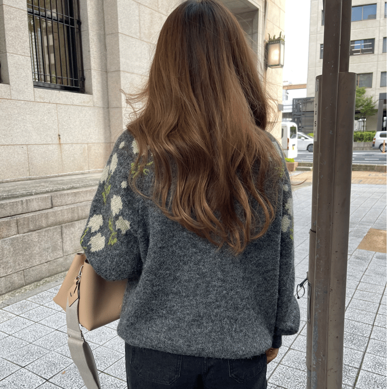 Flower pompon cardigan(Gray) | K
