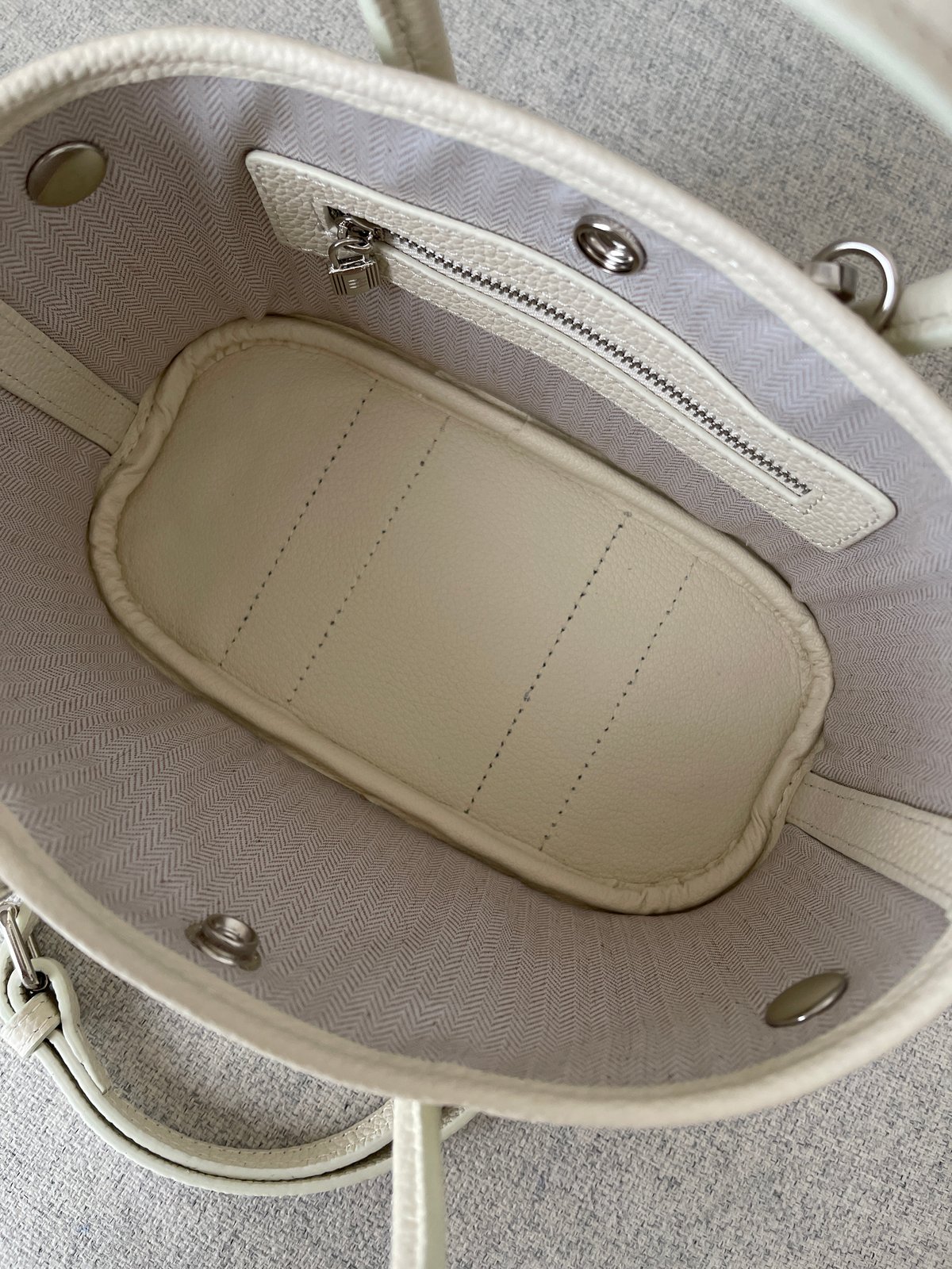 Leather mini tote bag(Ivory) | K