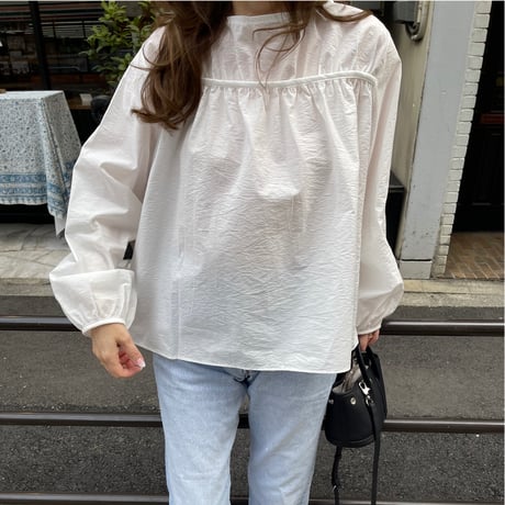 Gather tuck blouse(White)