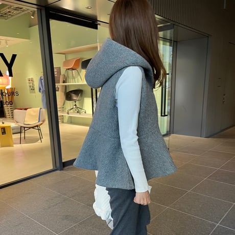 【In the morning】WOOL MOHAIR FLARE VEST (GRAY)