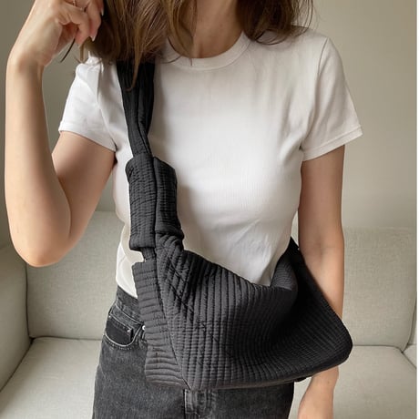 Quilting croissant bag(Black)