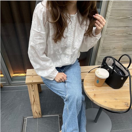 Flower lace blouse