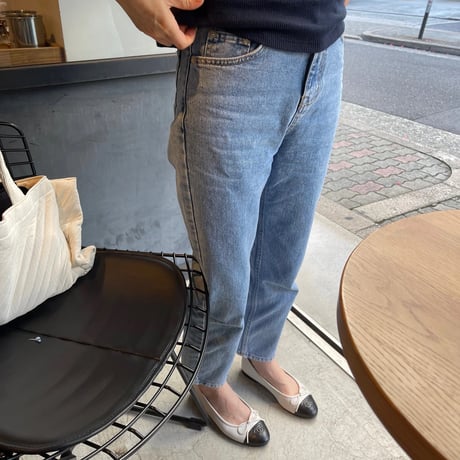 Loose fit ankle denim