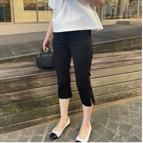 Slit capri pants