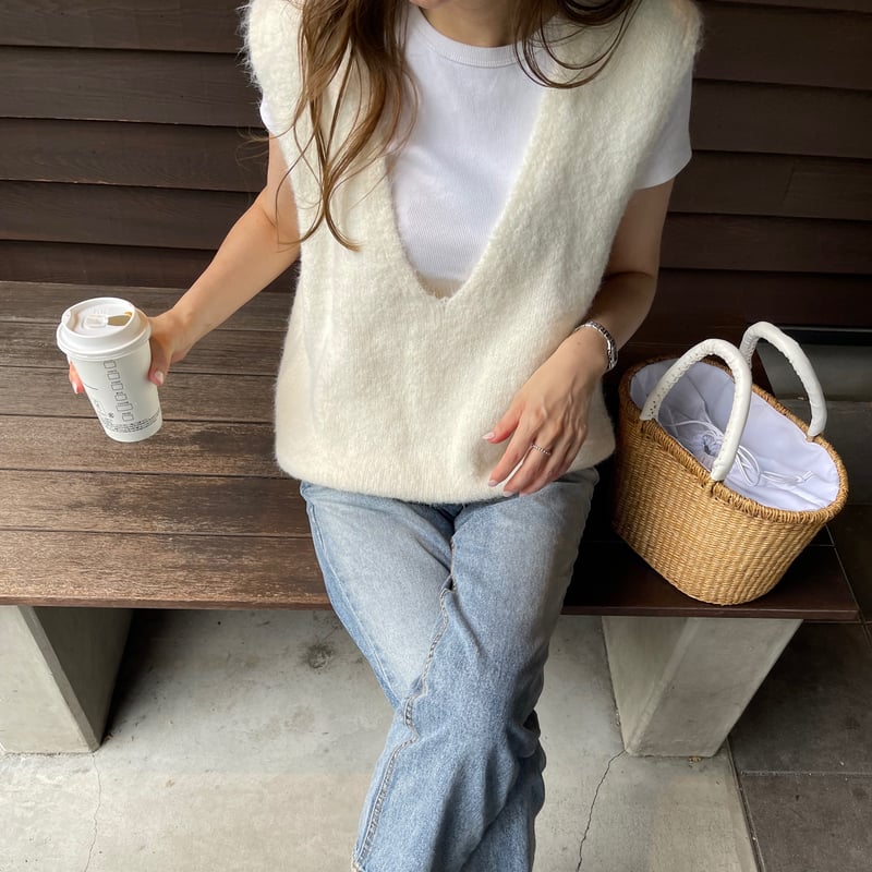10月再入荷】Air knit vest(Ivory) | K