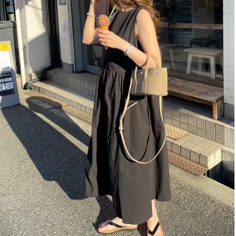 Simple box onepiece(Black)