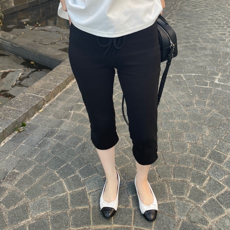 Slit capri pants