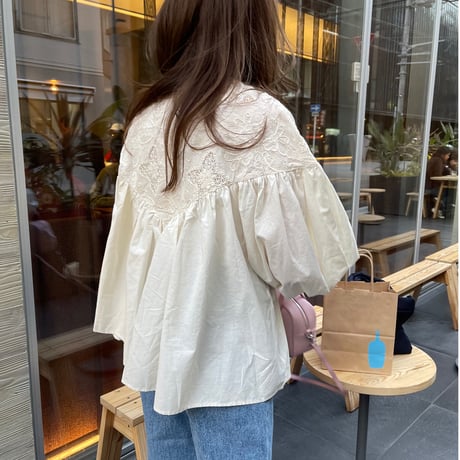 Lace flare blouse