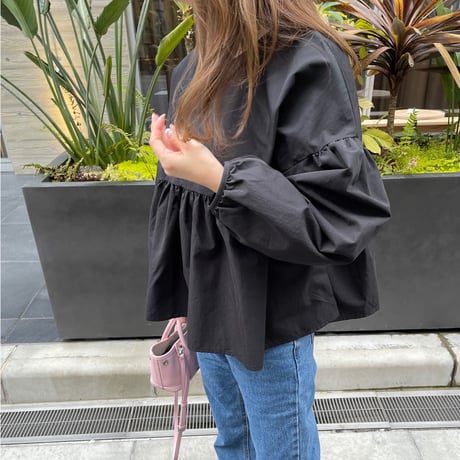 Balloon sleeve teard blouse(Black)