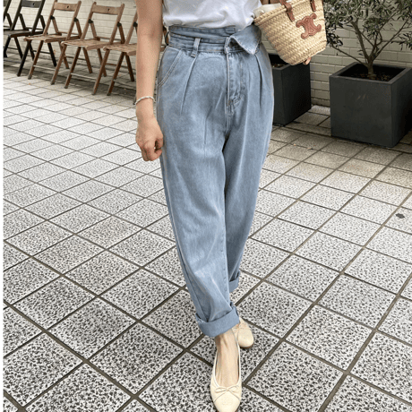 High-waist jogger denim