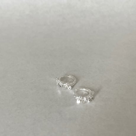 【silver925】Flower petal pierce