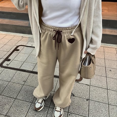 Heart sweat pants (Beige)