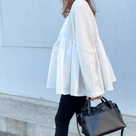 Volume flare pullover (White)