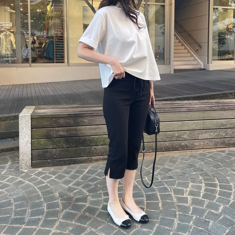 Slit capri pants