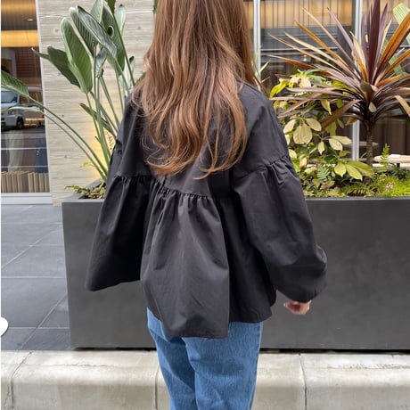 Balloon sleeve teard blouse(Black)