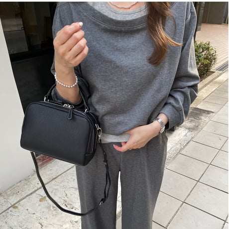 Compact leather bag(Black)