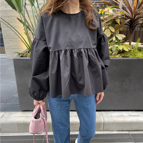 Balloon sleeve teard blouse(Black)