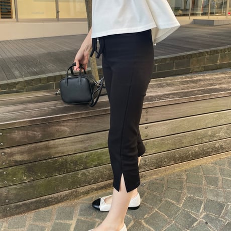 Slit capri pants