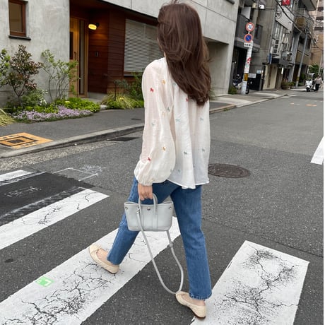Embroidery ribbon blouse