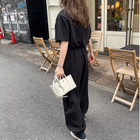 Back slit allinone(Black)