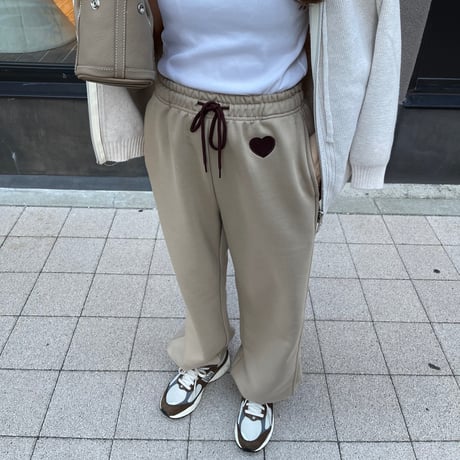 Heart sweat pants (Beige)