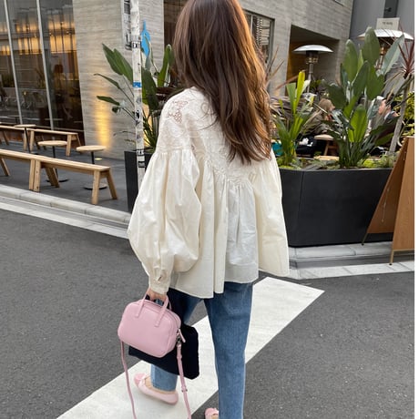 Lace flare blouse