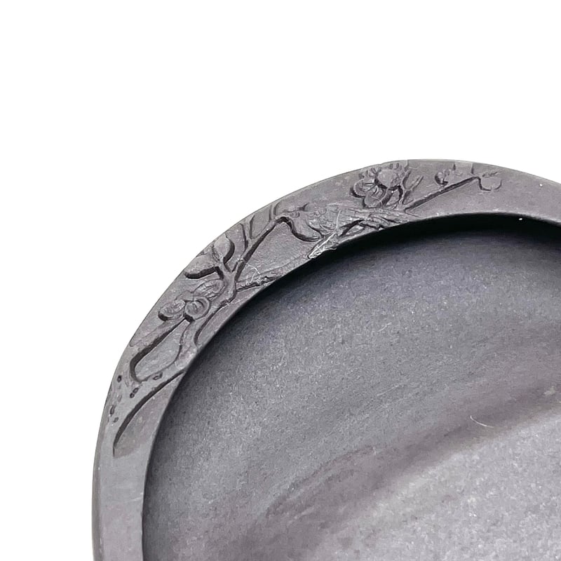 【新品未使用品】松梅図細密高彫細工蓋付硯 韓国製 宋坑端渓硯 中国刻 7.0吋 - 書道用品、墨、墨液、紙、筆を卸価格でご