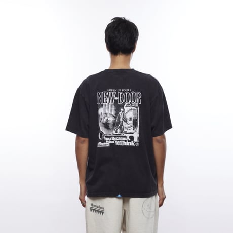 NEW DOOR TEE