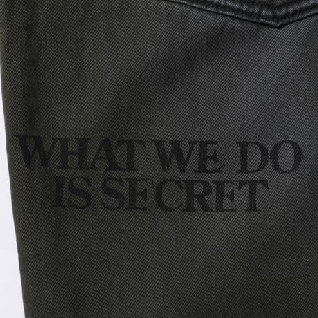 HANDWRITING PRINT CHINO SARROUEL PANTS