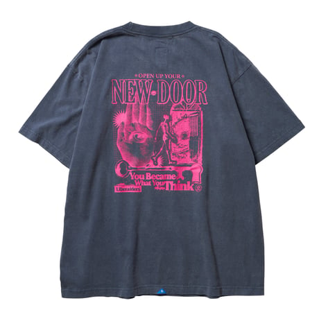 NEW DOOR TEE
