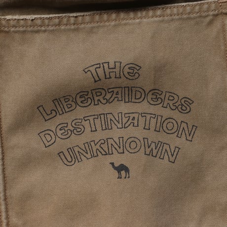 HANDWRITING PRINT CHINO SARROUEL PANTS