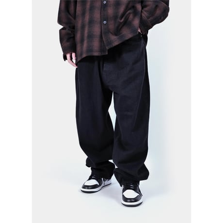 “SELENA” WIDE TAPERED DENIM PANTS (BLACK)