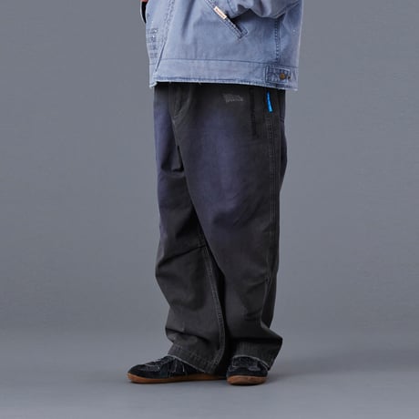 HANDWRITING PRINT CHINO SARROUEL PANTS