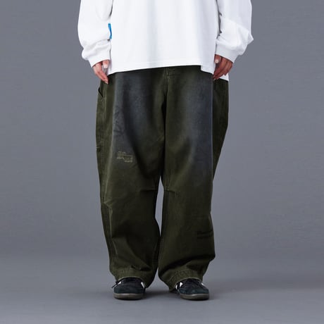 HANDWRITING PRINT CHINO SARROUEL PANTS