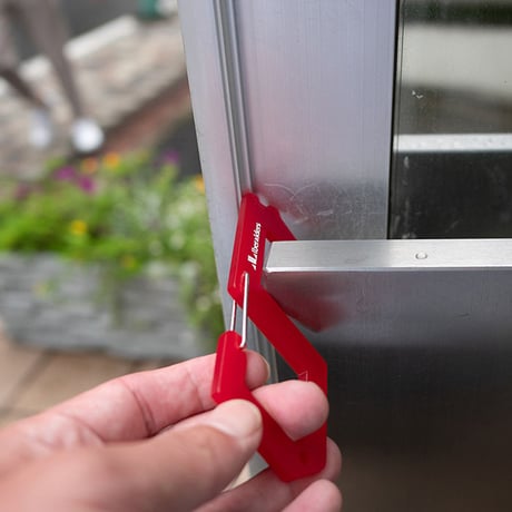 LIBERAIDERS DOOR OPENER