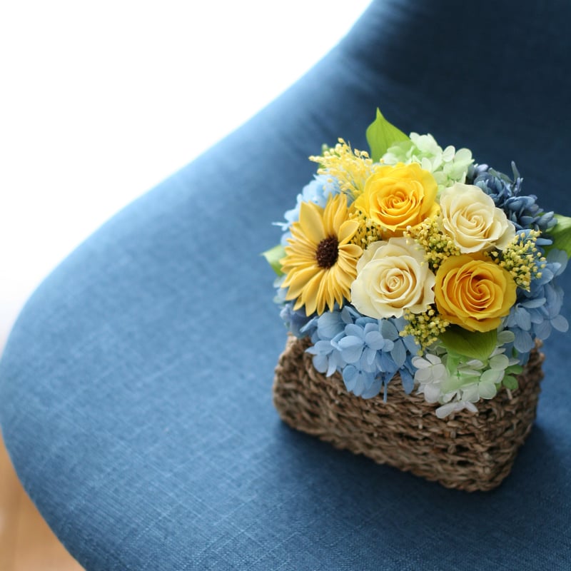 プリザーブドフラワーリース✳︎ブルー＆イエローのデュエット オーダーメイド】プリザーブドフラワー／バスケット（イエロー＆ブルー