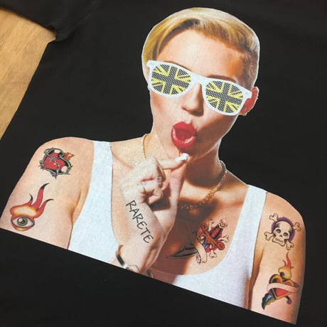 RARETE (ラルテ) マイリーサイラス さくらんぼ イギリス イエロー Tシャツ ブラック 星柄 star