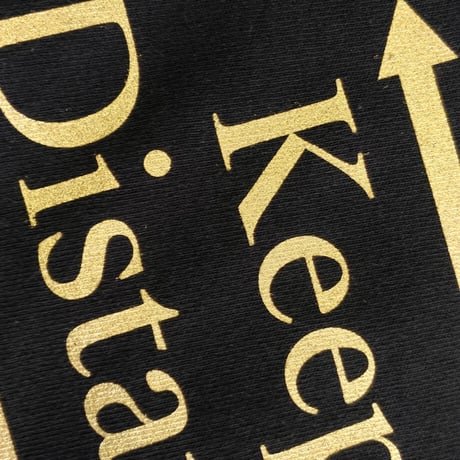 Eleven Nine / Tシャツ/ rogo /keep Distance /Gold ブラック
