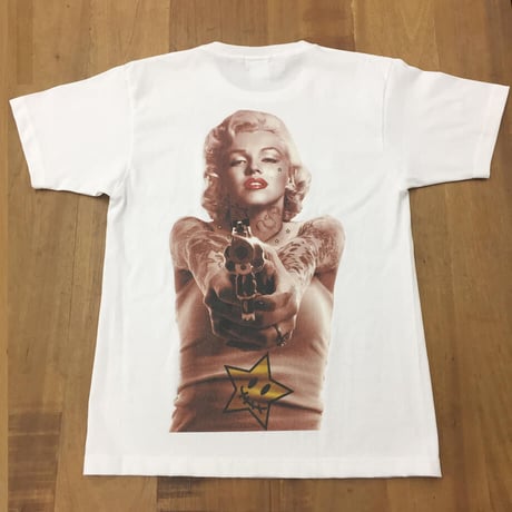RARETE (ラルテ) マリリンモンロー 構え 銃 Tシャツ ブラック 星柄 star バックプリント　ボックスロゴ