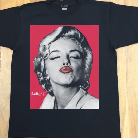 RARETE (ラルテ) マリリンモンロー キス　Tシャツ ブラック 星柄 star