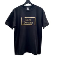 Eleven Nine / Tシャツ/ rogo /keep Distance /Gold ブラック