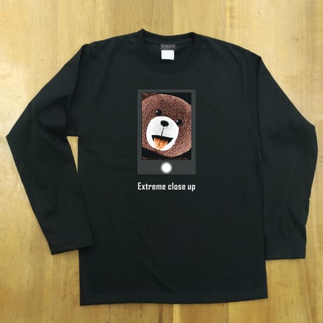 RARETE (ラルテ) 　自撮り アップ過ぎた！ 首とれた！ (茶色)　( 前アップ）　長袖Tシャツ ブラック　ロンT
