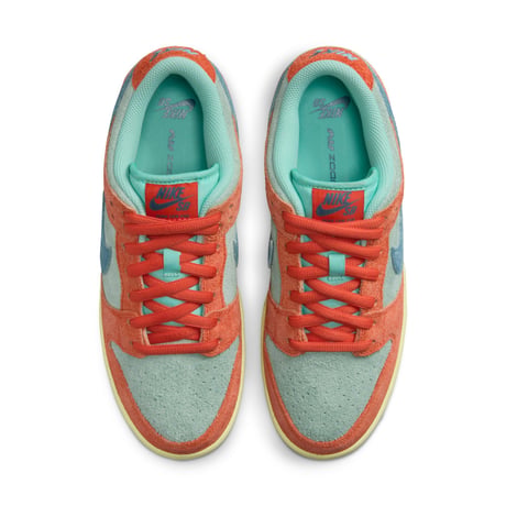 NIKE SB / DUNK LOW PRO PRM - MYSTIC RED / EMERALD RISE - ORANGE NOISE AQUA - EMERALD RISE