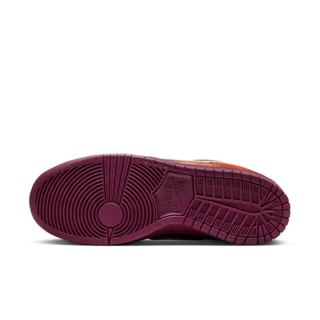 NIKE SB / DUNK LOW PRO PRM - MYSTIC RED / EMERALD RISE