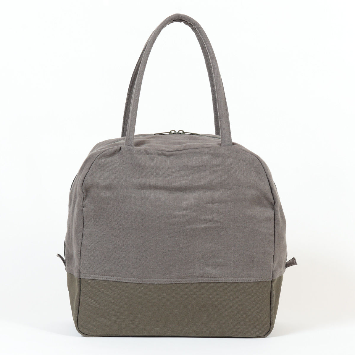 カーキ　SAPEur AVIATOR BAG ボストンバッグ　即完売　新品 カーキ SAPEur AVIATOR BAG ボストンバッグ 即完売 新品 UNISEX