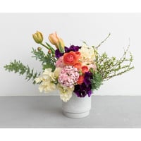 季節のお花で作るアレンジメント