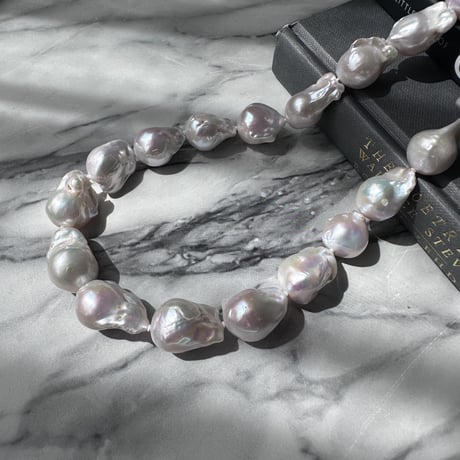 baroque pearl necklace
