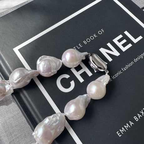 baroque pearl necklace