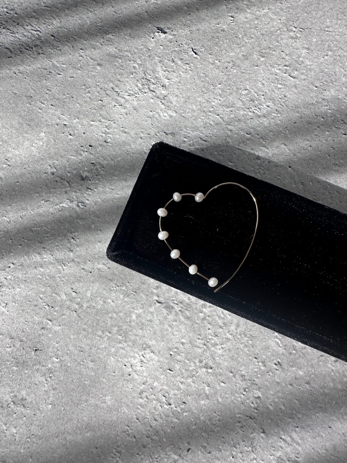 asymmetry heart hoop pierce_gold | glow +